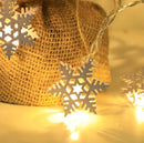 Kerstverlichting Sneeuwvlokken -Kerstdecoratie en Kerstversiering- 1.5m Lichtsnoer met 10 Sneeuwvloklampjes, Werkt op 2 AA-batterijen- Warm Wit