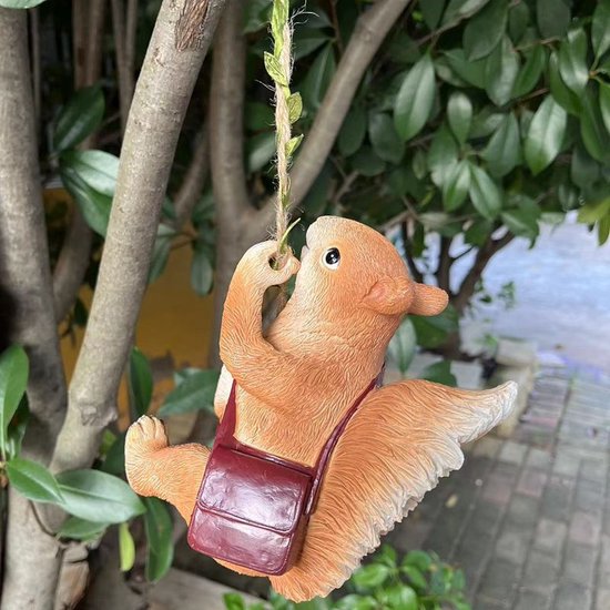 Weerbestendige Klimmende Eekhoorn Hanger met Tas 11x14x17cm
