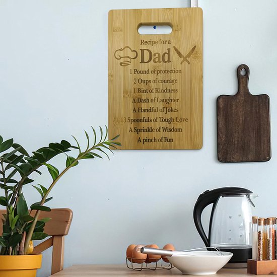 Bamboe Snij- & Serveerplank 'vaderliefde' - Duurzaam met Lasergravure - Ideaal als Borrelplank of Keuken Decor - Ophangbaar - Perfect vaderdag Geschenk - 28x22 cm