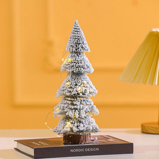 4 stuks Mini Kerstbomen met Sneeuweffect en Warmwit LED Licht – Stijlvolle en Natuurlijke Kerstdecoratie met 3 Meter Lichtsnoer-wit