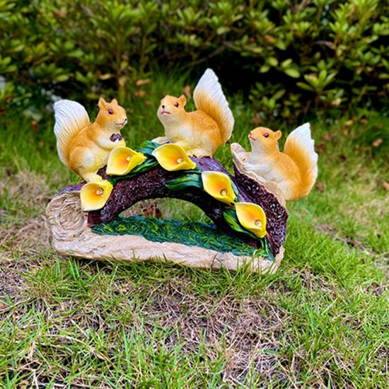 Zonnebalkonornamenten gesimuleerde dierenknutsels 3 eekhoorns