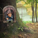 Charmante kabouter op raam-standbeeld van duurzame designerh