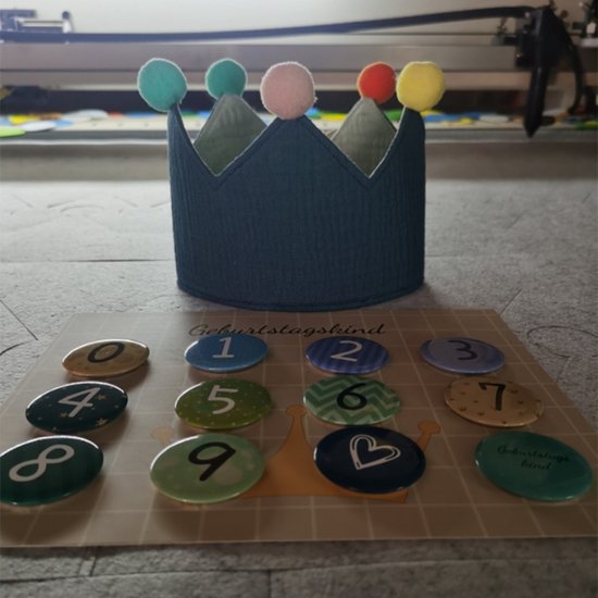 verjaardagskroon-koninklijke kroonvorm met leeftijd naar keuze van 1-9 jaar-Comfortabel Katoen - Elegant Design - Ultiem Comfort- aquamarijnblauw