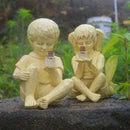 Creatieve hars tuinbeeld-Jongen en meisje standbeeld-decoratief tuinfiguur met glow in the dark poeder