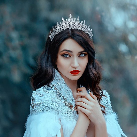 zilveren Tiara Diadeem Haarsieraad -Elegant en Duurzaam - Geschikt voor Verschillende Gelegenheden