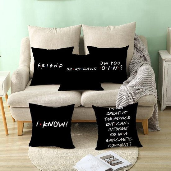 Sierkussensloop - Thema: Friends - Tekst: "We where on a break" - 45 x 45 cm - Zwart