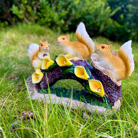 Zonnebalkonornamenten gesimuleerde dierenknutsels 3 eekhoorns