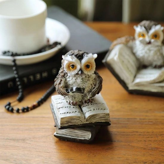 Uil Ornament Hars Lezende Uil - Desktop Decoratie - Gedetailleerd Ontwerp