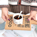 Kurken Pannenlap/Snijplank – ‘A Recipe Has No Soul’ | Decoratief & Multifunctioneel - 25,5 x 14 x 0,9 cm
