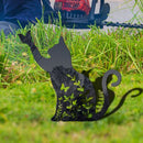 Metalen tuinsteker- kat vangt een vlinder-tuindecoratie-zwart