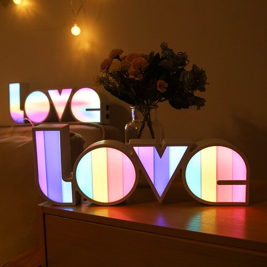 LED LOVE letterlamp - USB/batterij, kleurrijk