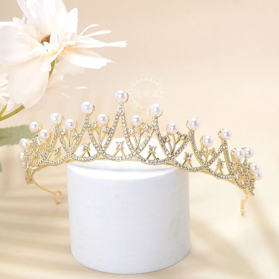 Luxe Tiara met Witte Parels en Kristallen voor Feestjes