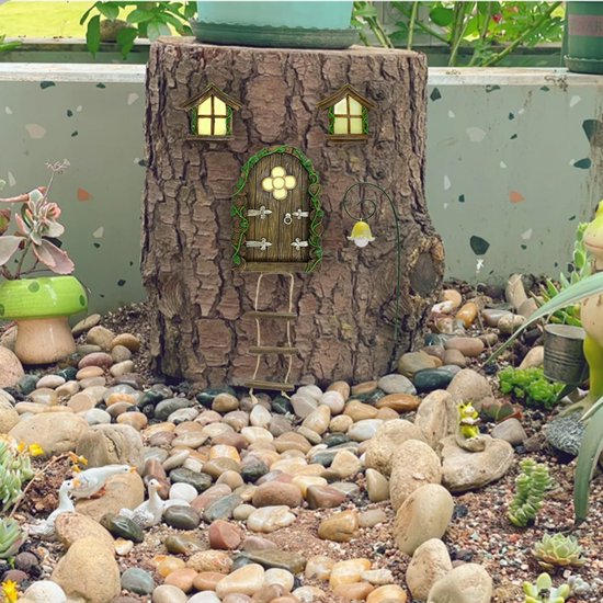 Sprookjesdeur Set - Tuinbeeld met Lichtgevende Ramen en Deur - Elf Decoratie - Polystone - 20,5x17x5,5 cm