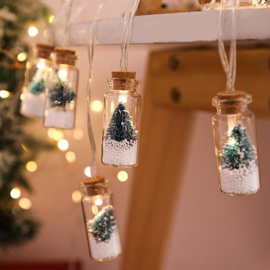 Kerst Wensfles Lichtslinger op Batterij - 2 Meter LED Sfeerverlichting met 10 Glazen Flesjes, Mini Kerstbomen en Sneeuweffect - Warm Wit Licht