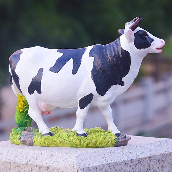 Levendig Koeienbeeldje van Synthetische Hars - Schattig Dieren Beeldhouwwerk voor Decoratie en Geschenken 22x8x17cm