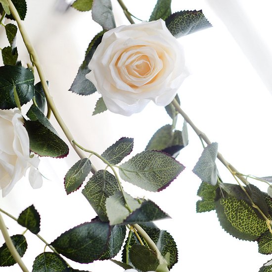 2 Stuks Rozen Slinger - Kunstbloemen slinger - Balkon decoratie - Zomerbloem- 145cm - Klimroos Light Champagne - Bruiloft Decoratie – Trouwen -Trouwdag bloemen