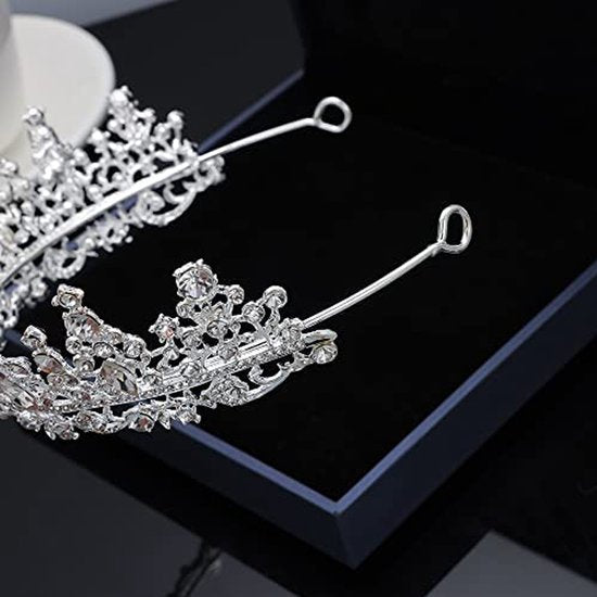 zilveren Tiara Diadeem Haarsieraad -Elegant en Duurzaam - Geschikt voor Verschillende Gelegenheden