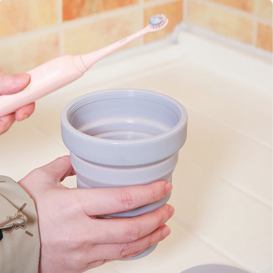 Draagbare opvouwbare siliconen koffiebeker opvouwbare waterb