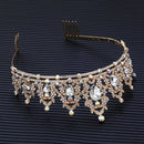 Luxe Gouden Kroon met Witte Diamanten voor Feesten