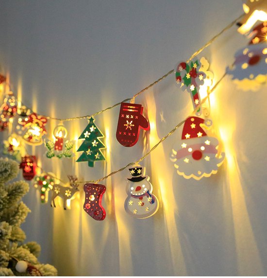 1.5M Kerst Lichtsnoer met 10 IJzeren Figuren op Batterij– Warm Wit Licht – Rendieren, Kerstbomen & Sneeuwmannen – Feestelijke IP42 Decoratie