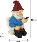Grappige Kabouter Tuinornamenten-Kabouter op het Toilet met