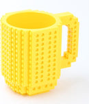 Build on Brick Mug - geel - 350 ml - bouw je eigen mok met bouwsteentjes - BPA vrije drinkbeker cadeau voor kinderen of volwassenen - koffie thee limonade of andere dranken - pennenbeker - creatief accessoire voor op bureau -HnD